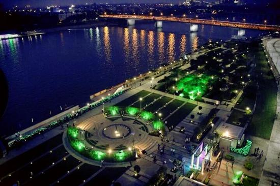 Sabarmati riverfront garden scape